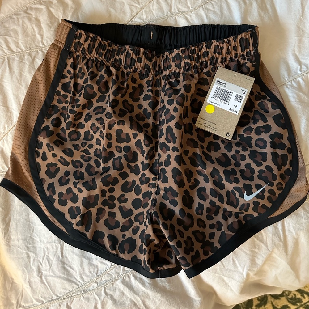 Women’s Nike Tempo Shorts in Cheetah Print - Size XS, NWT